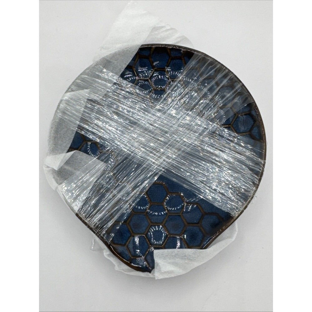 GDCZ Ceramic Dessert Plates, 5.2 Inch Mini Dinner Set of 2, Cute Bee Pattern